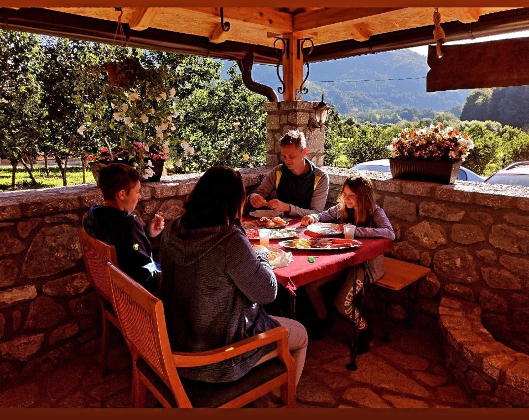 Holiday bungalows&food Plav Exterior foto